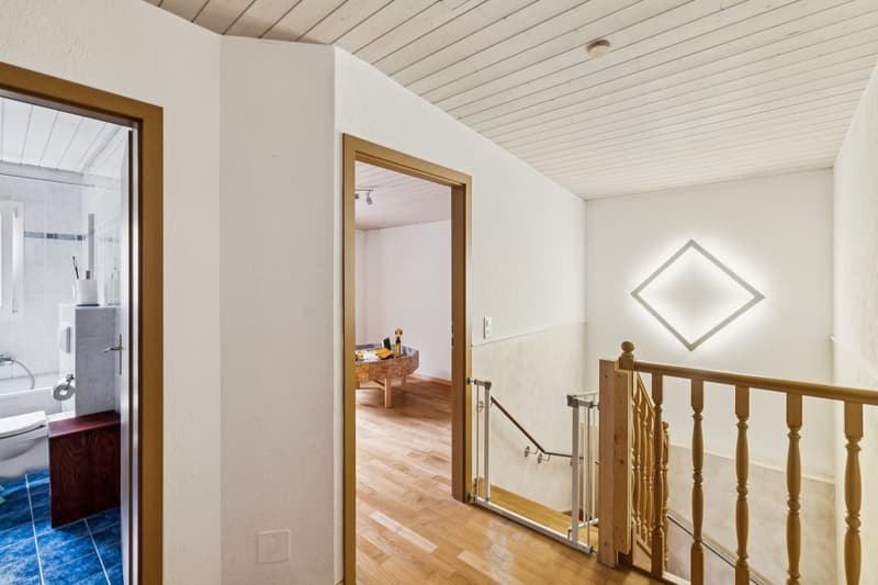 Belle villa individuelle de 5,5 pièces offrant de beaux volumes (7)