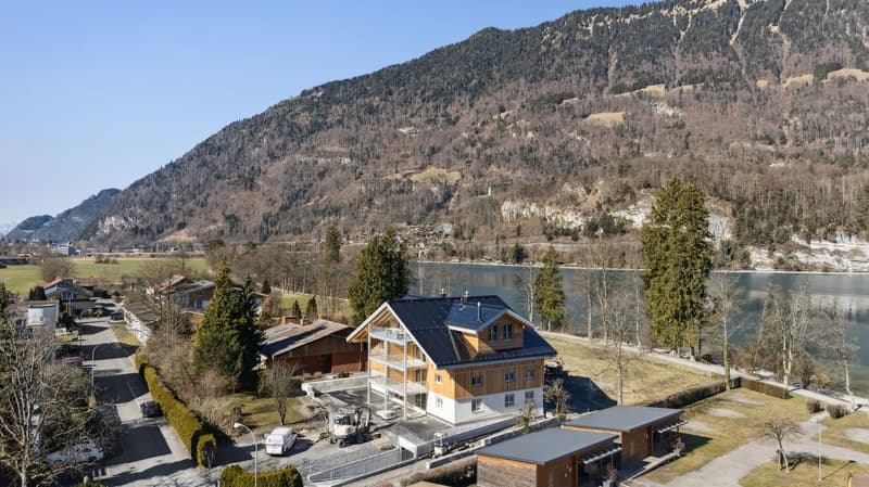 Duplex 6.5 pièces avec vue imprenable sur le lac de Brienz (1)