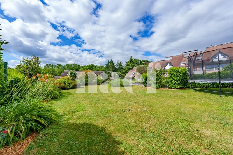 En exclusivité : Grand duplex de 4.5 pièces avec jardin (2)