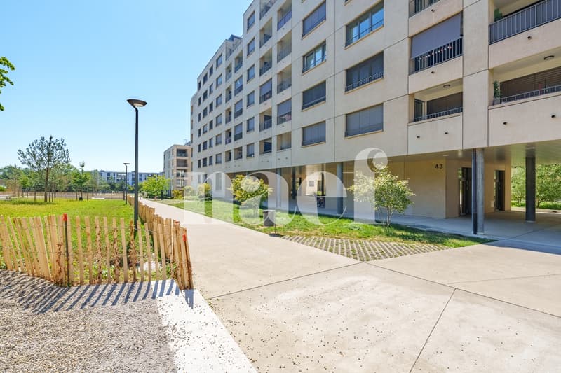 Appartement lumineux à proximité de toutes les commodités (1)