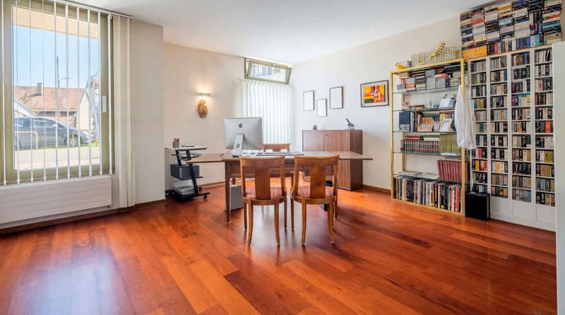 Un deuxième bureau