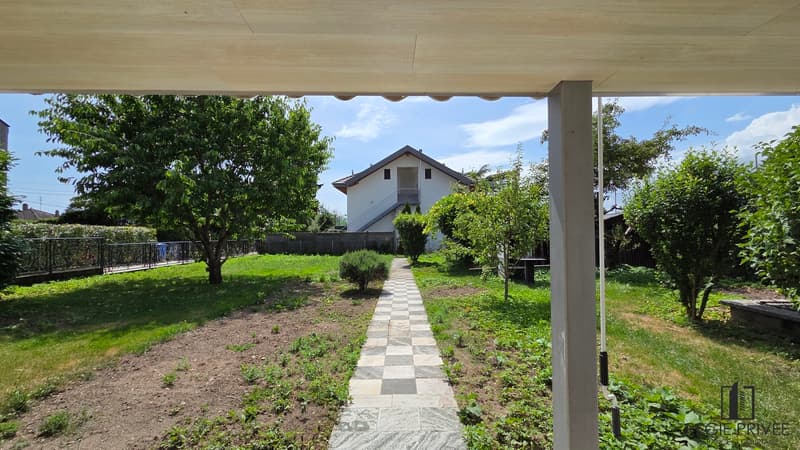 Appartement avec sous-sol privatif et immense jardin (9)