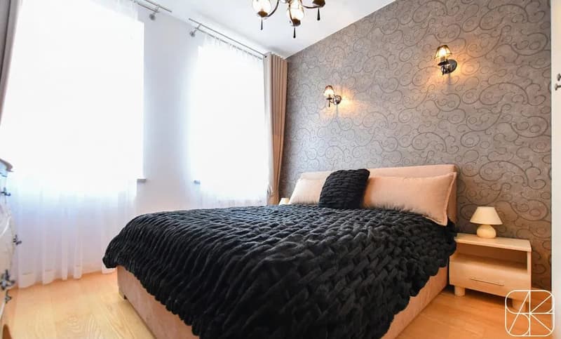 Charmante 2.5-Zimmer-Wohnung mit Balkon (4)