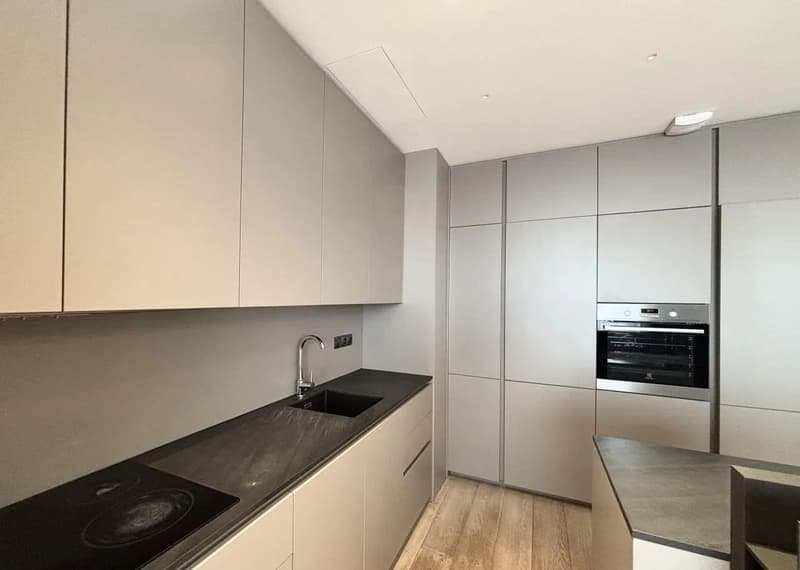 Geräumige 4.5-Zimmer-Wohnung mit Balkon (4)
