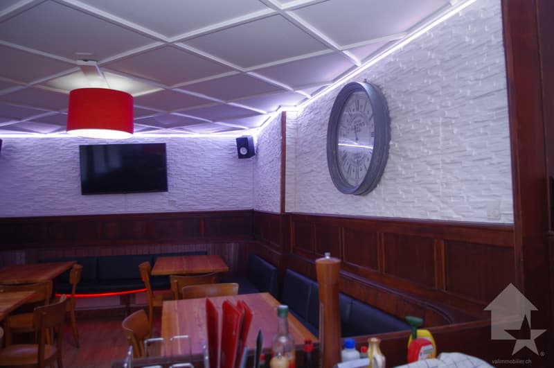 Orsières, café restaurant situé au centre ! (6)