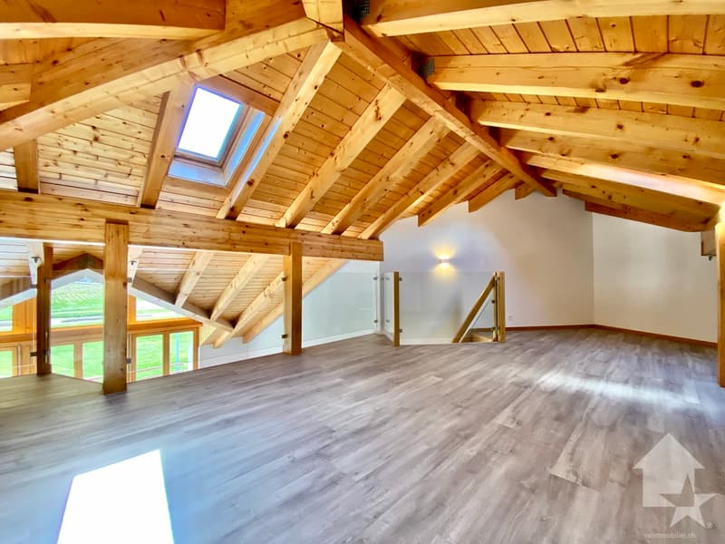 Sublime attique en duplex de 180 m2 avec garage box & place de parc ! (2)
