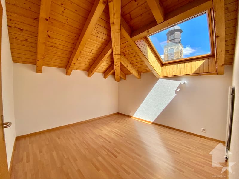 Sublime attique en duplex de 180 m2 avec garage box & place de parc ! (13)