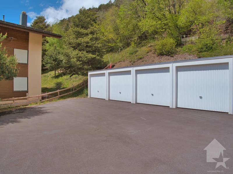 1 garage box à vendre à 1 km au-dessus de Varen (2)