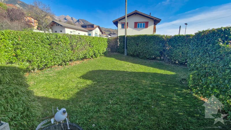 Spacieuse villa mitoyenne, belle vue, ensoleillée et calme (7)