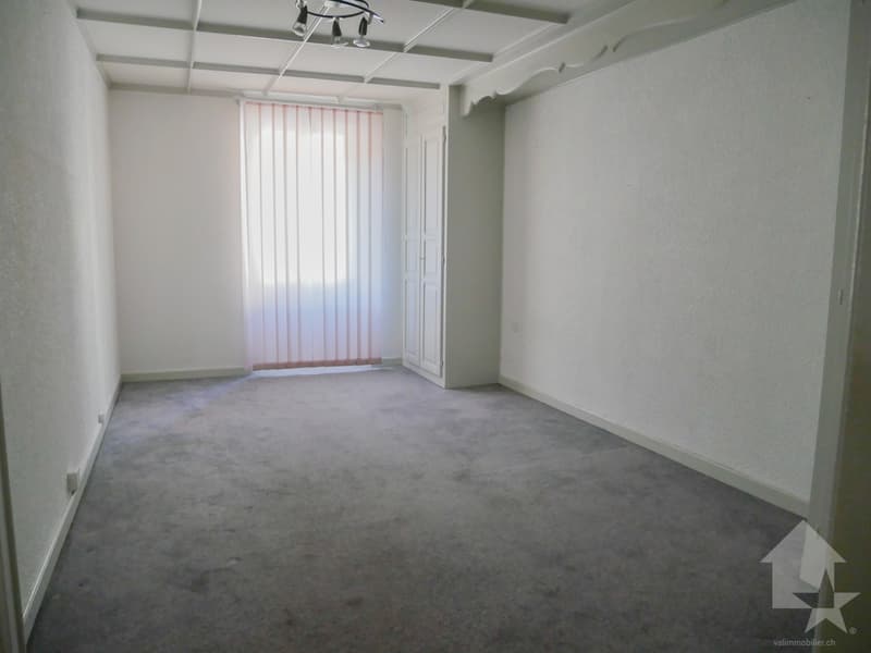 Appartement spacieux avec potentiel (10)