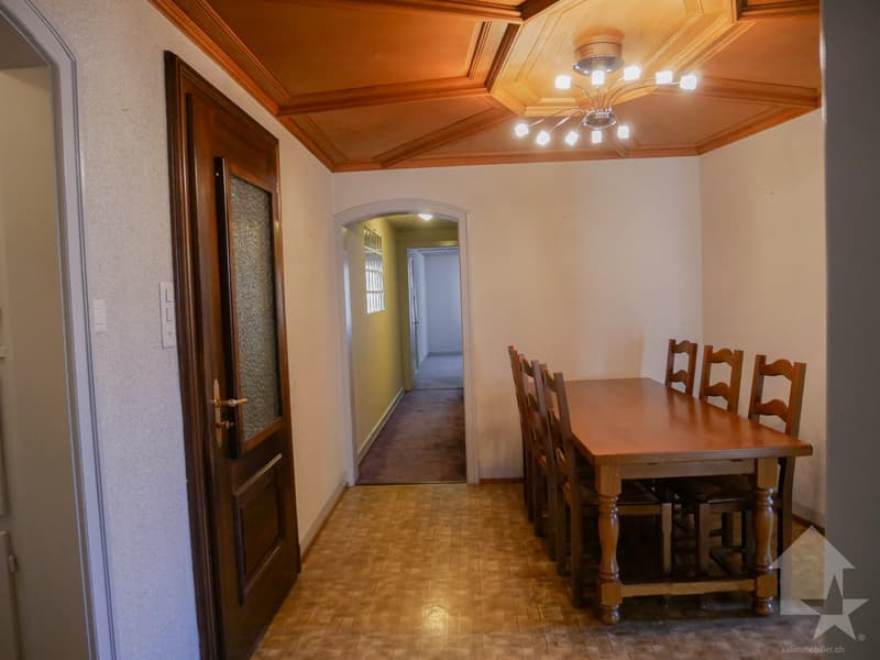 Appartement spacieux avec potentiel (12)