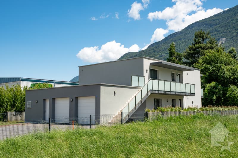 Belle villa composée de 2 appartements indépendants (3)