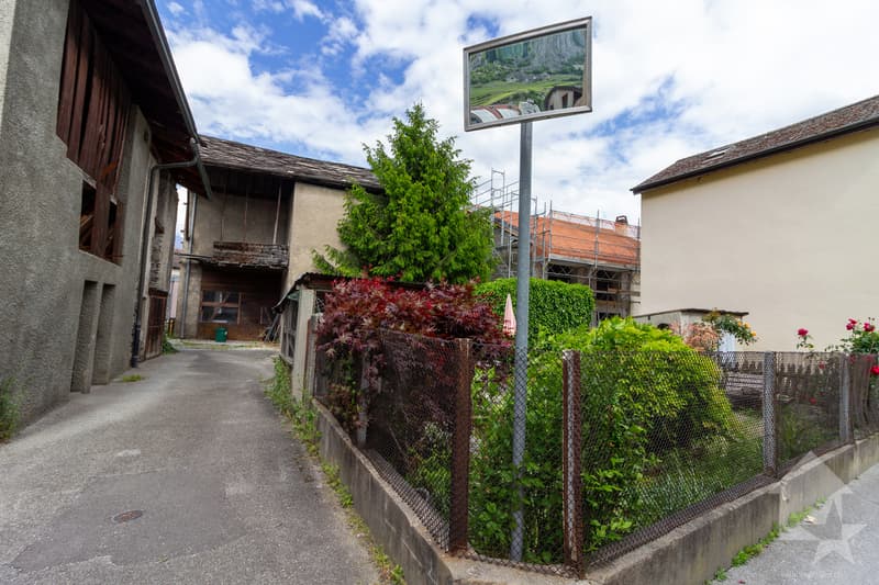 Maison villageoise à rénover entièrement (13)