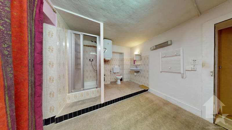 Maison villageoise à rénover entièrement (6)