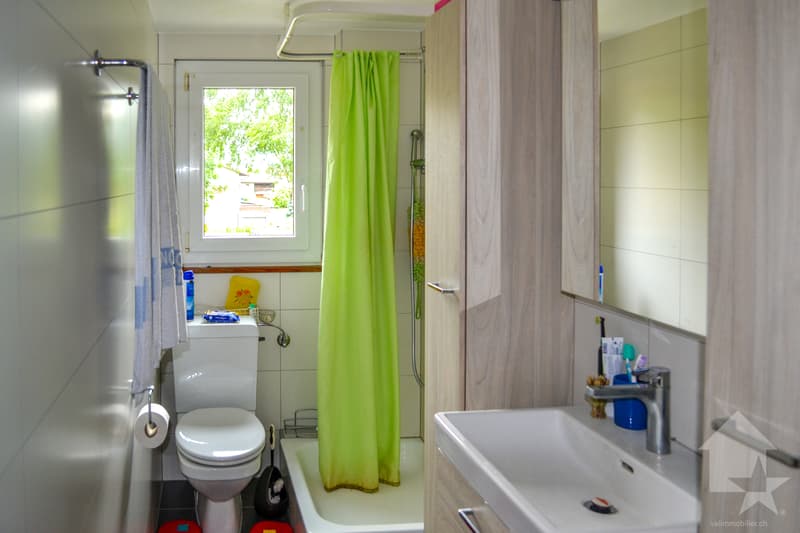 Appartement de 4,5 pièces de 80 m2 au 2ème étage d'un petit immeuble. (10)