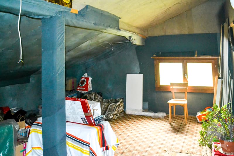 Appartement de 4,5 pièces de 80 m2 au 2ème étage d'un petit immeuble. (13)