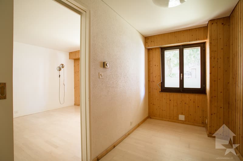 Grand appartement traversant de 5.5 pièces à rénover, 140 m2, terrasse (7)