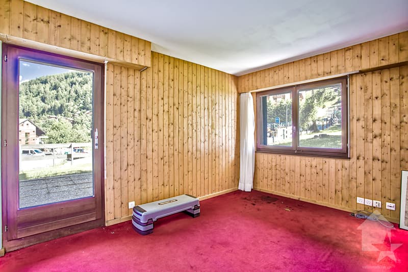 Grand appartement traversant de 5.5 pièces à rénover, 140 m2, terrasse (4)