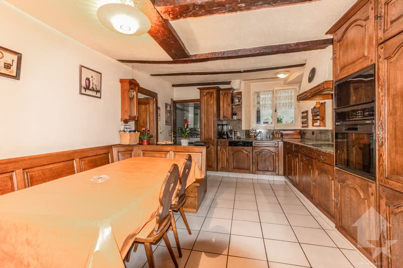 Appartement 4 pièces dans un bâtiment historique de la vieille ville (4)