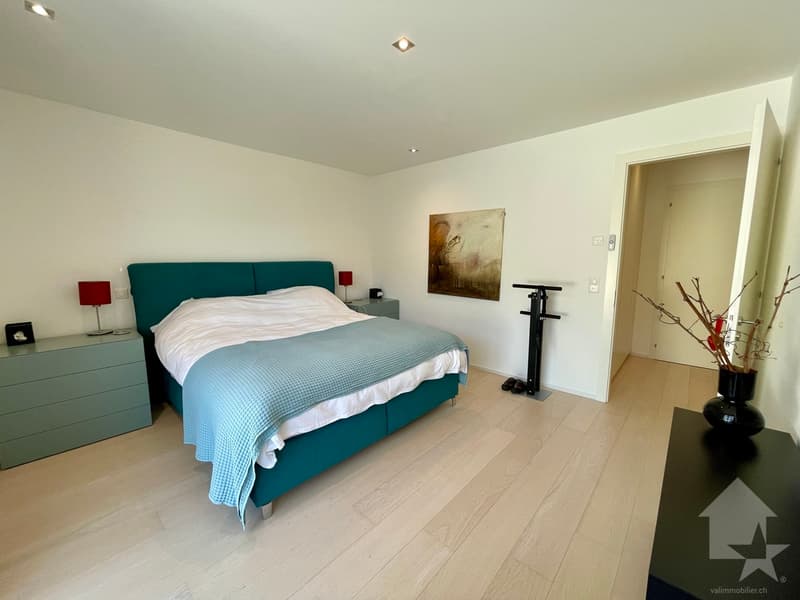 Appartement contemporain avec vue panoramique sur les hauts de Sierre (10)