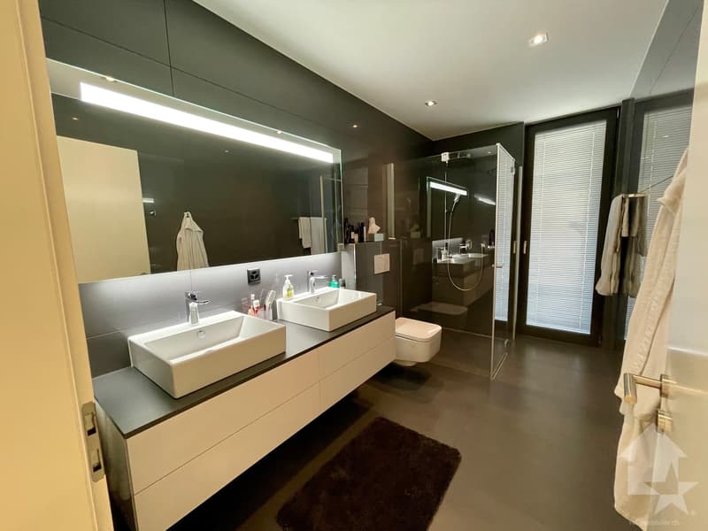 Appartement contemporain avec vue panoramique sur les hauts de Sierre (11)