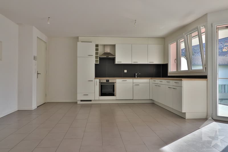 Appartement de 4 pieces à proximité des commodités et de la gare (3)