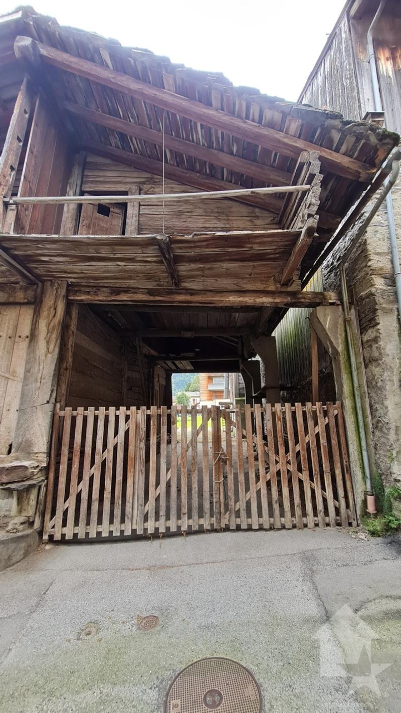 Une grange à rénover au coeur du village de Sembrancher (7)