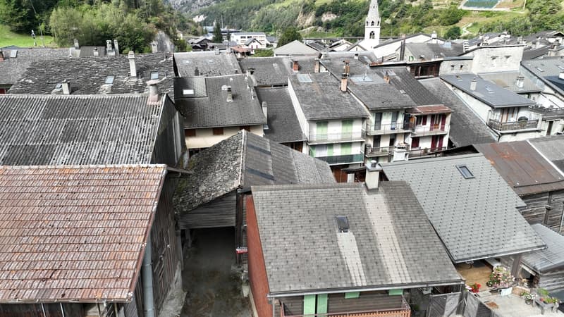 Une grange à rénover au coeur du village de Sembrancher (2)