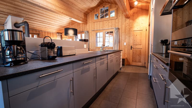 Séduisant appartement en duplex au centre du village (5)