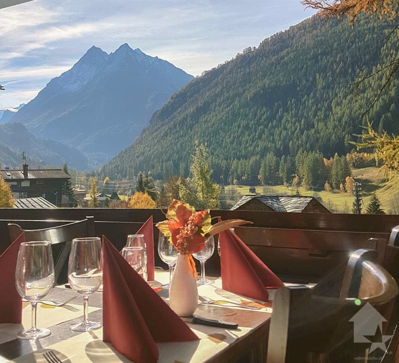 Magnifique Restaurant au centre d'Evolène avec appartement séparé (4)