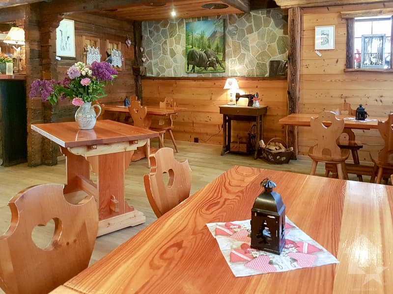 Magnifique Restaurant au centre d'Evolène avec appartement séparé (3)