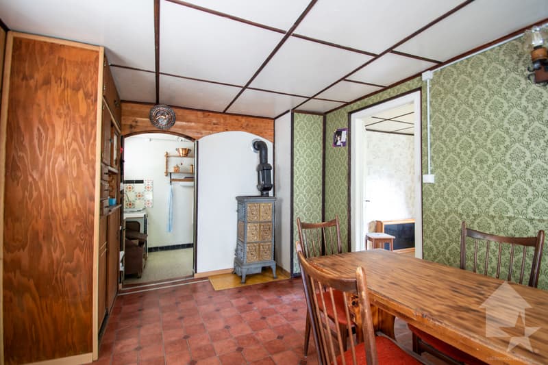 Chalet à rénover au coeur de la nature (6)