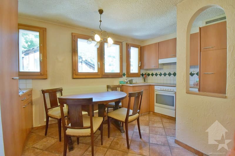 Immeuble de 3 ou 4 appartements avec une grange et un garage inclus ! (12)