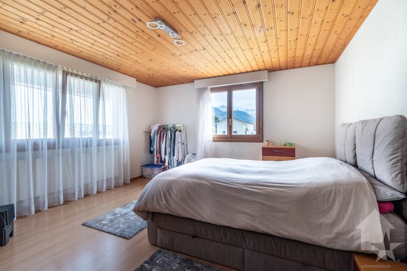 Immeuble mixte de 2 appartements et un atelier (10)