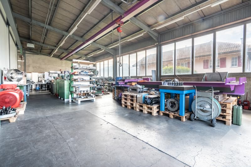 Immeuble mixte de 2 appartements et un atelier (2)