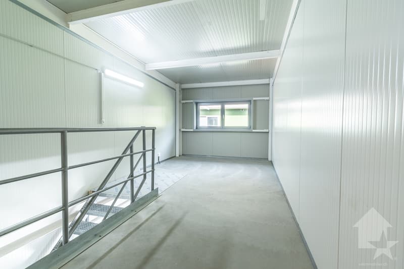 Roche, lot de 4 box et 9 places de parc (3)
