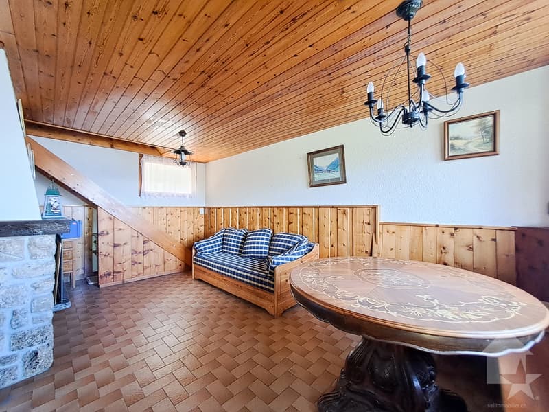 Grand chalet de trois logements au centre de la Tzoumaz (12)