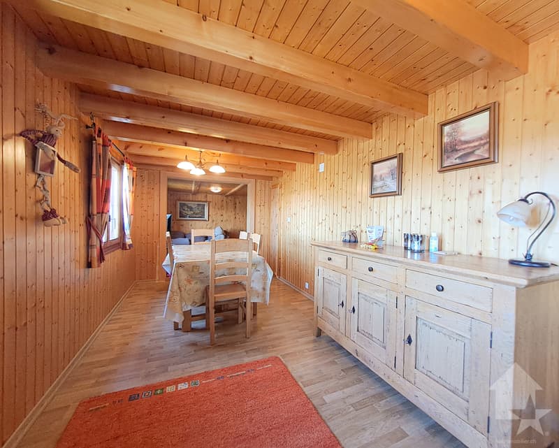 Grand chalet de trois logements au centre de la Tzoumaz (3)
