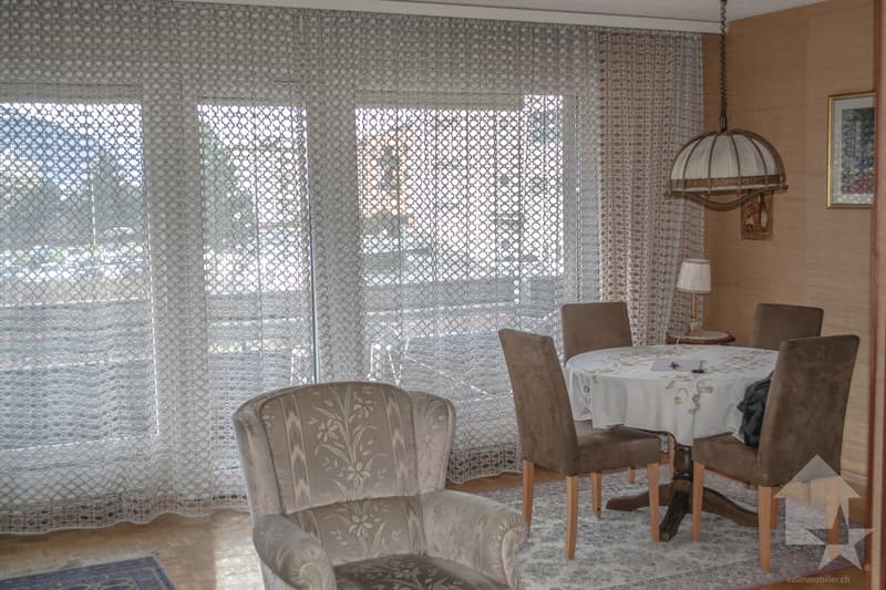 Appartement de 3.5 pièces traversant avec place de parc près du centre (12)