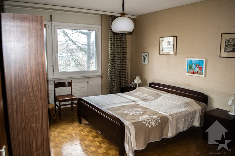 Appartement de 3.5 pièces traversant avec place de parc près du centre (9)