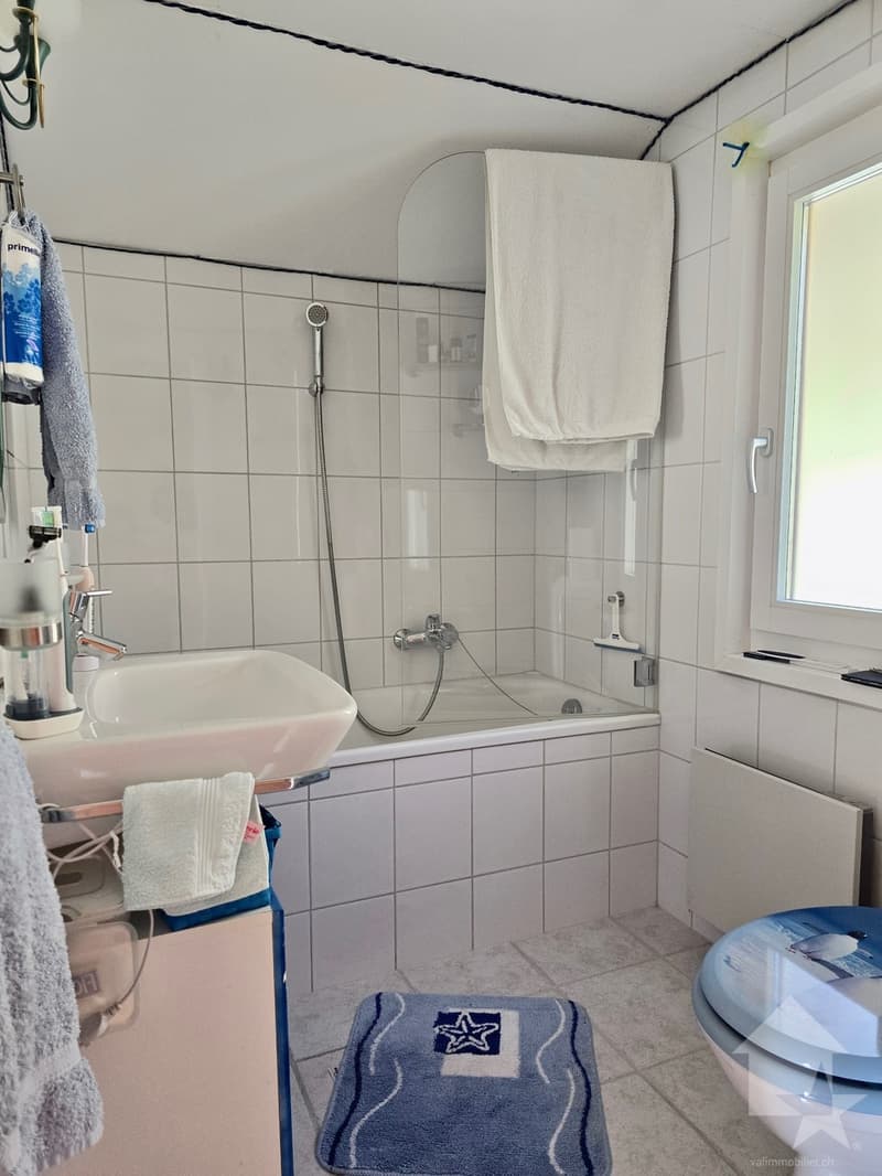 Magnifique chalet situé dans un quartier résidentiel de Blignou (8)