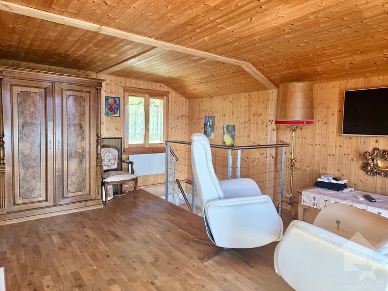 Magnifique chalet situé dans un quartier résidentiel de Blignou (6)