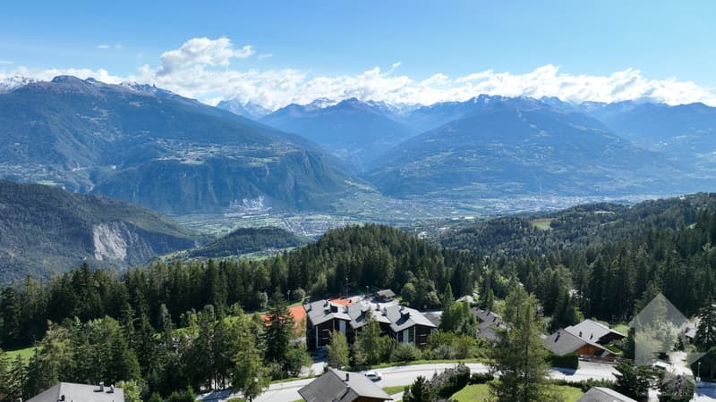 Terrain de 3730m2 en zone d'hôtel et habitat collectif (2)