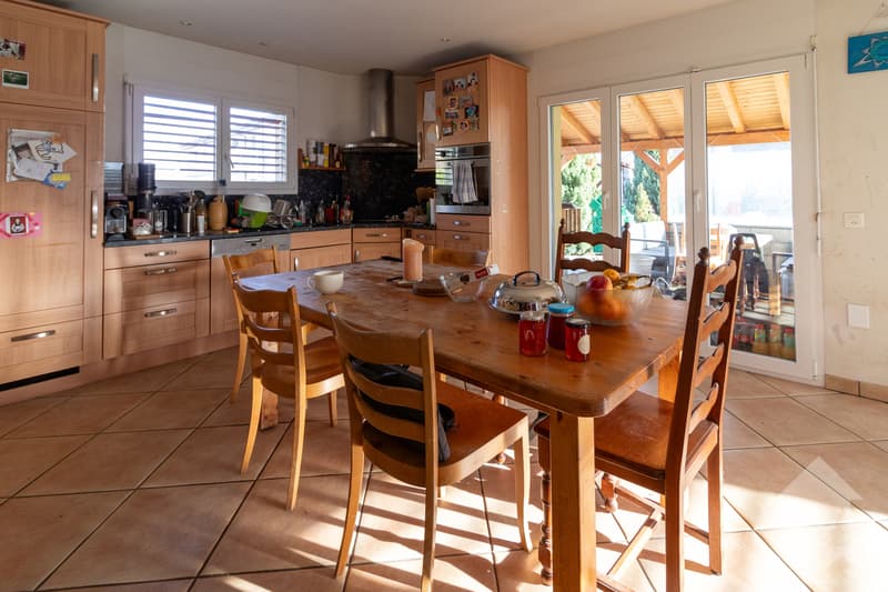 Villa d'une surface de 198 m2 hab. sur parcelle de 1000m2 (1)