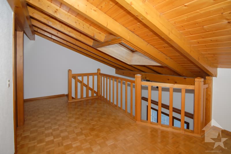 Spacieux appartement en duplex aux Bains de Saillon (4)