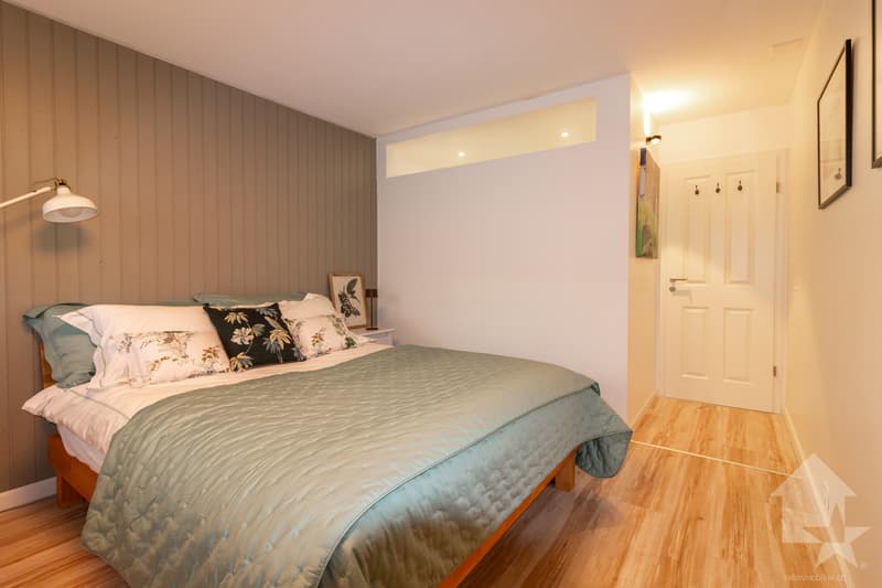 Spacieux appartement rénové 2.5 pièces jouissant d'une vue magnifique (10)