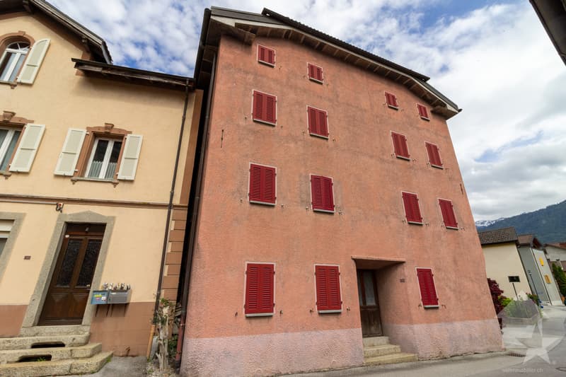 Maison villageoise et grange à rénover entièrement (6)