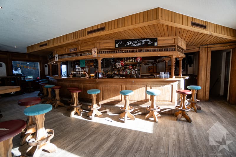 Exceptionnel : bistrot avec duplex 5.5 pièces et studio indépendant (9)
