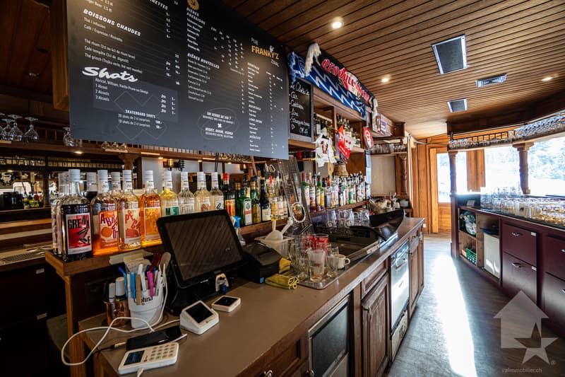 Exceptionnel : bistrot avec duplex 5.5 pièces et studio indépendant (11)
