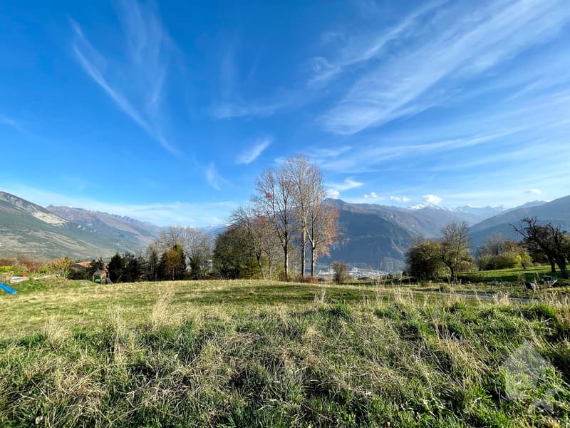Terrain à bâtir, en pente douce, au calme et avec vue panoramique (2)